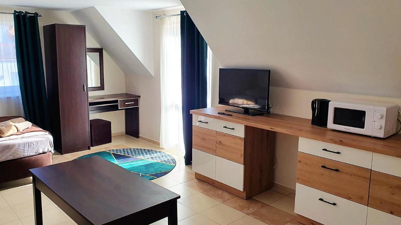 Osrodek Nad Jeziorem - Radew Rosnowo Extérieur photo
